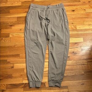 Women’s Gray Jogger Pants